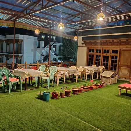לה Youthok Guest House מראה חיצוני תמונה