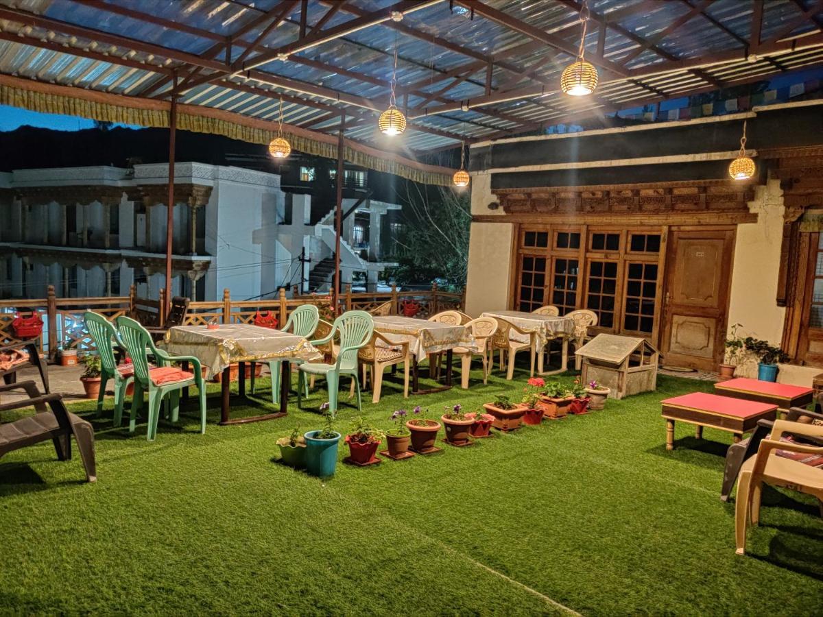 לה Youthok Guest House מראה חיצוני תמונה