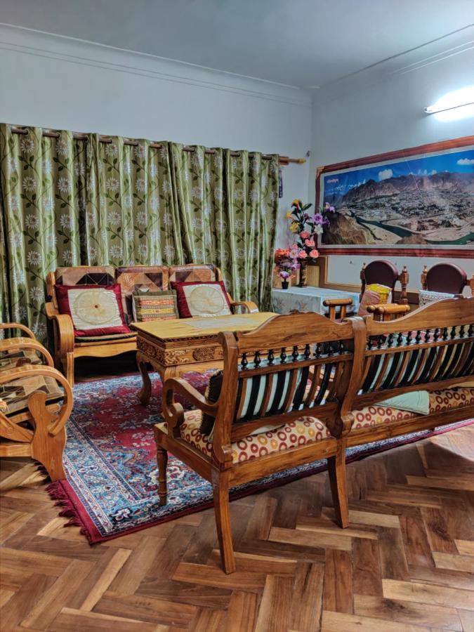 לה Youthok Guest House מראה חיצוני תמונה