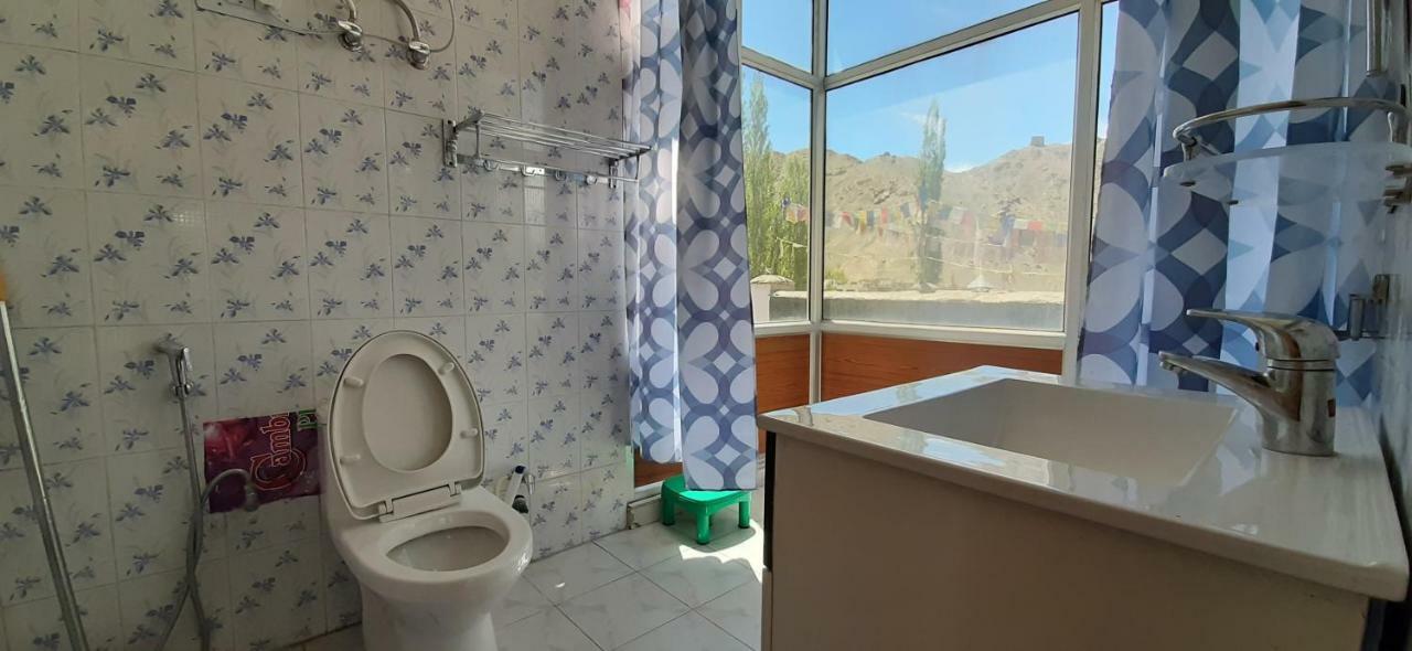לה Youthok Guest House מראה חיצוני תמונה